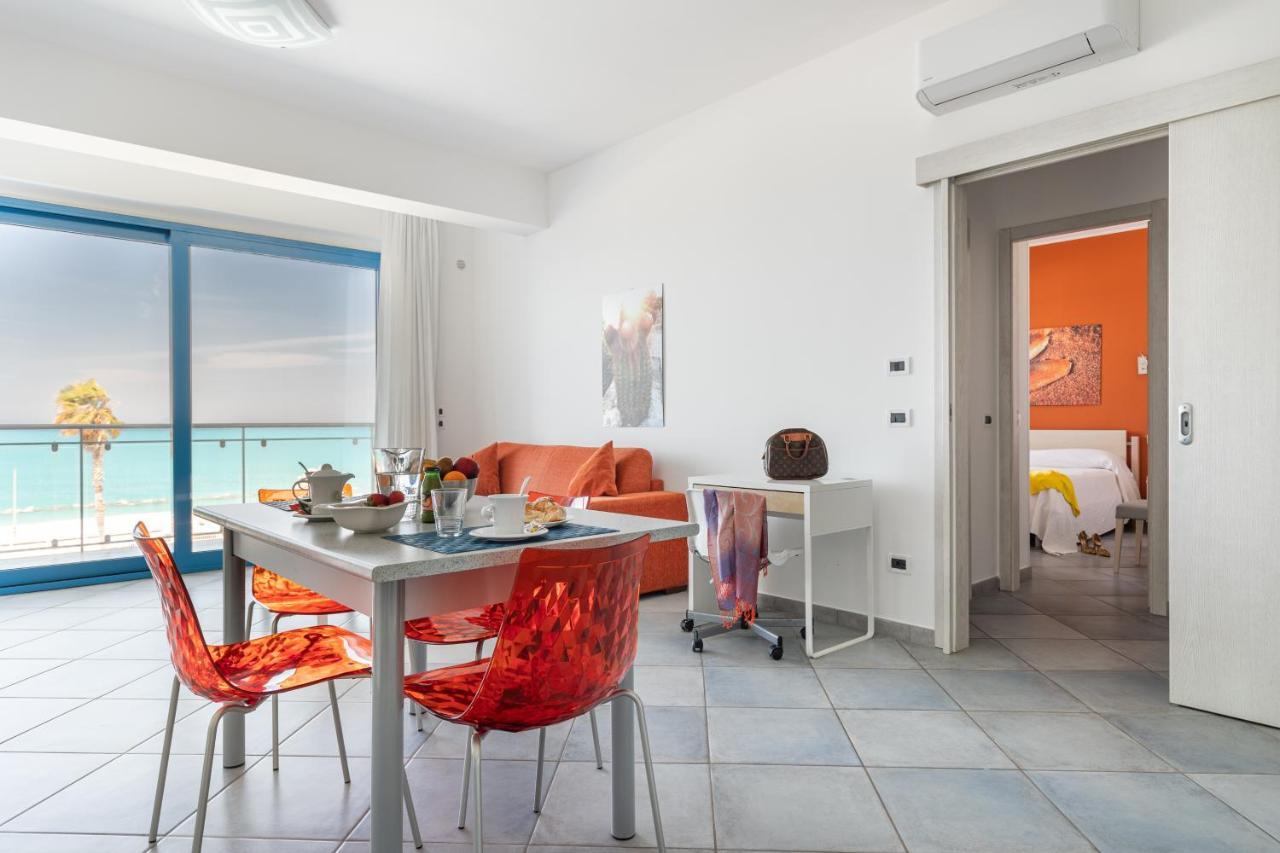 Terraces D'Orlando - Family Apartments With Sea View And Pool 卡普多兰多 外观 照片
