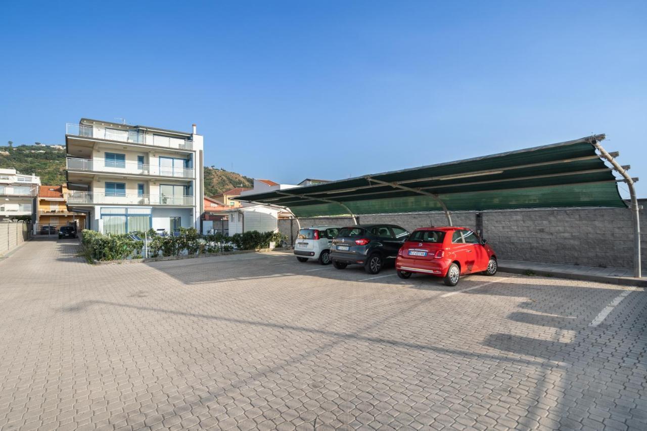 Terraces D'Orlando - Family Apartments With Sea View And Pool 卡普多兰多 外观 照片