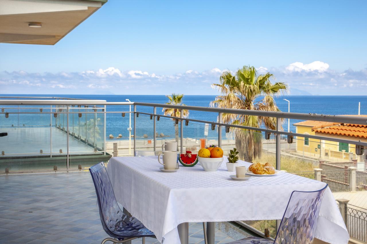 Terraces D'Orlando - Family Apartments With Sea View And Pool 卡普多兰多 外观 照片