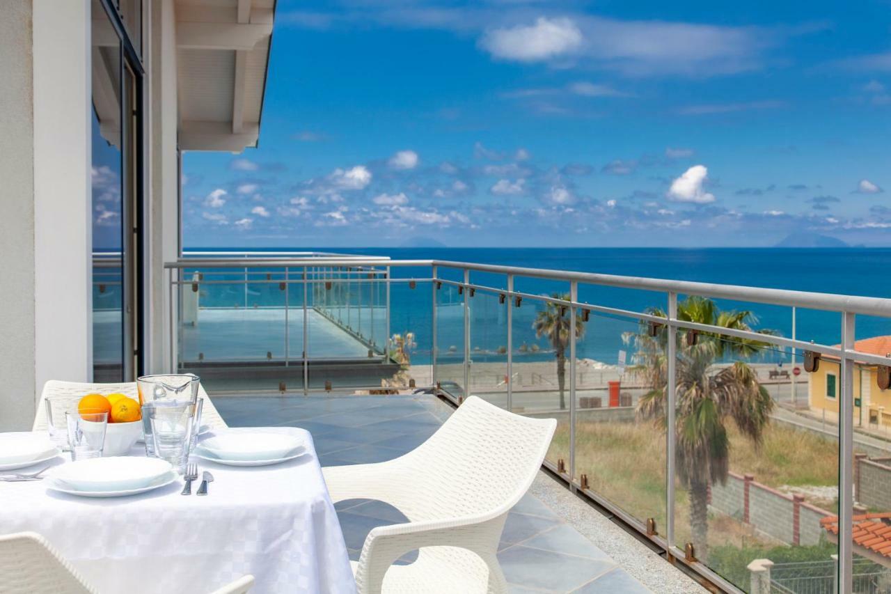 Terraces D'Orlando - Family Apartments With Sea View And Pool 卡普多兰多 外观 照片